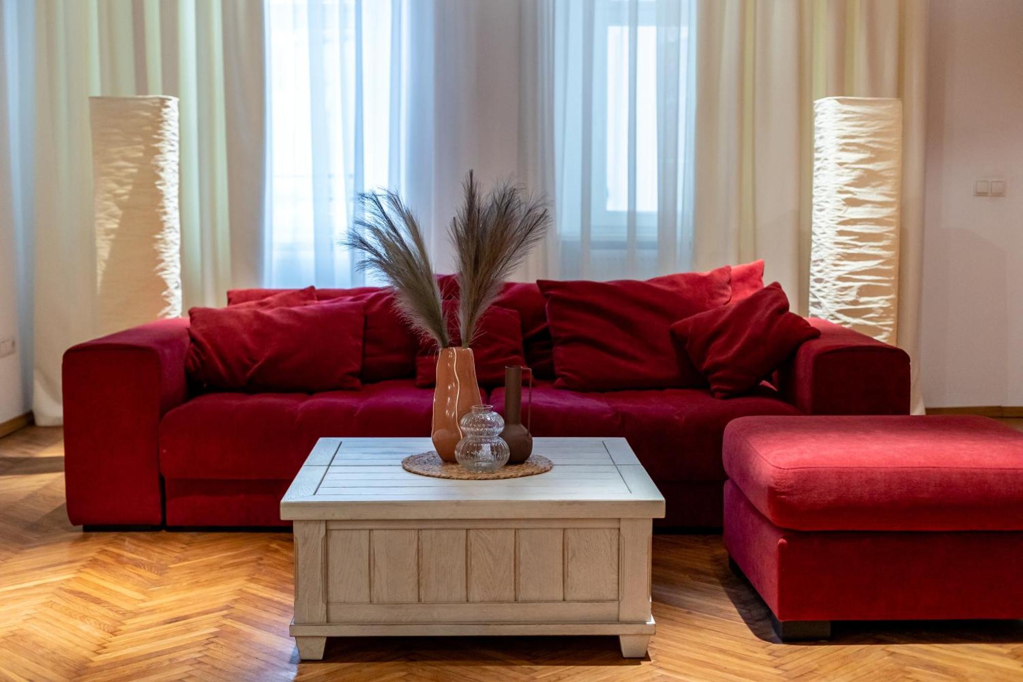 Romari Площа Ринок 28 Daire Lviv Dış mekan fotoğraf